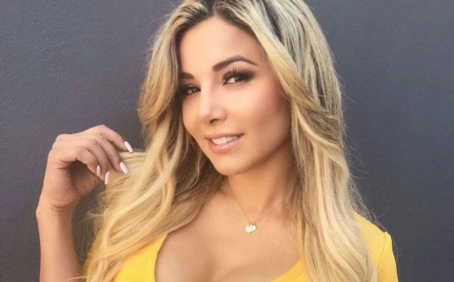 Aleida Núñez complace a los papás con diminuto y sensual bikini Radio