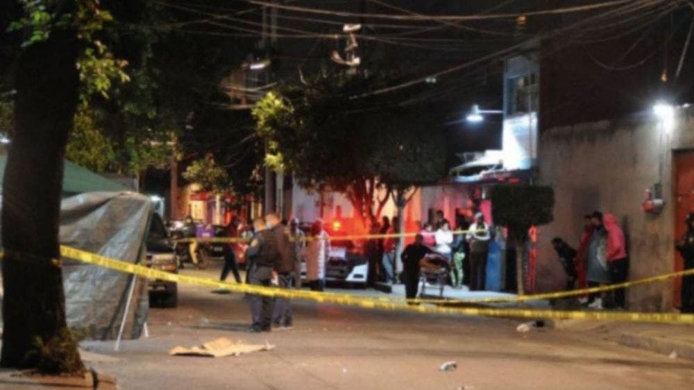 Balacera entre civiles y la policía deja 10 muertos Radio Turquesa