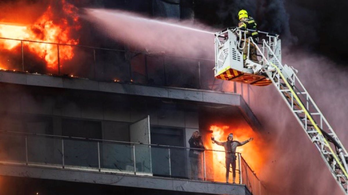 Se Elevan A Los Fallecidos Por Incendio En Edifico De Departamentos